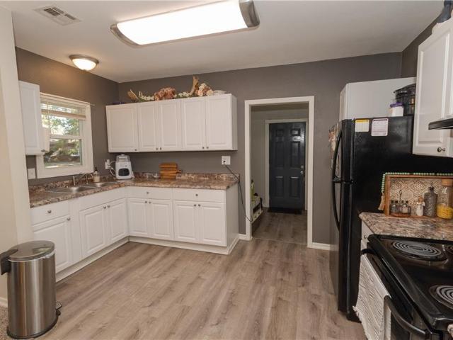 House for sale in Cherryvale, Montgomery County