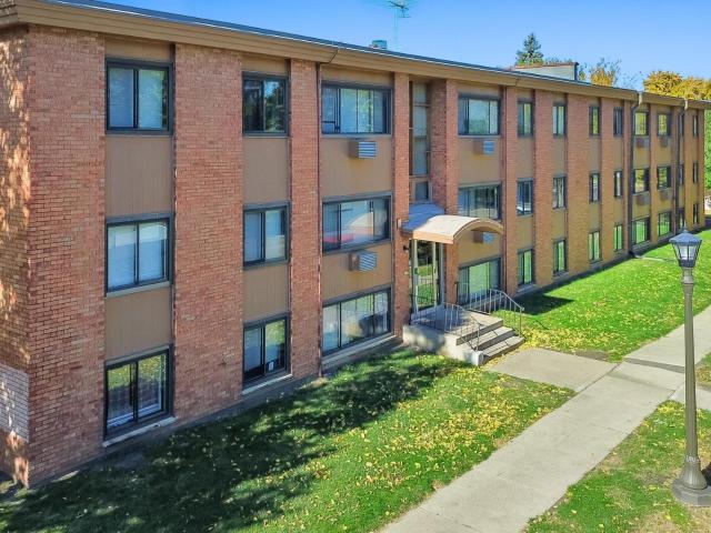 Apartment for sale in West Side, Ramsey