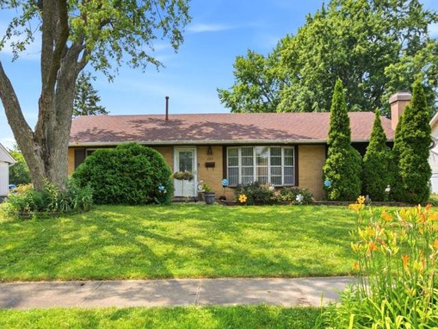 House for sale in Streamwood, Illinois