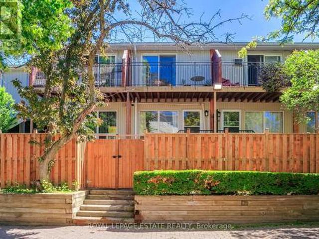 Townhouse for sale in Woburn, Ontario