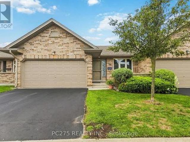 Townhouse for sale in Arva, Ontario