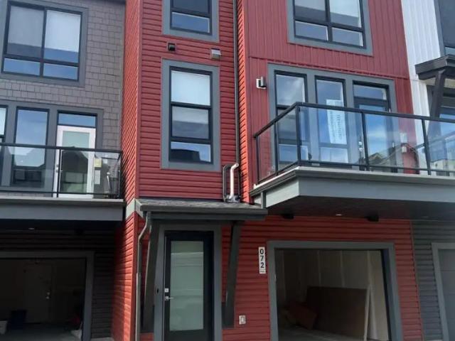 Townhouse for rent in Heritage Point, Edmonton