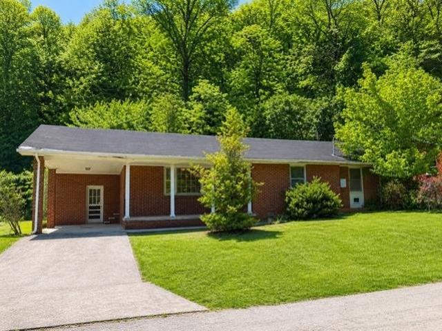 House for sale in Auxier, Kentucky