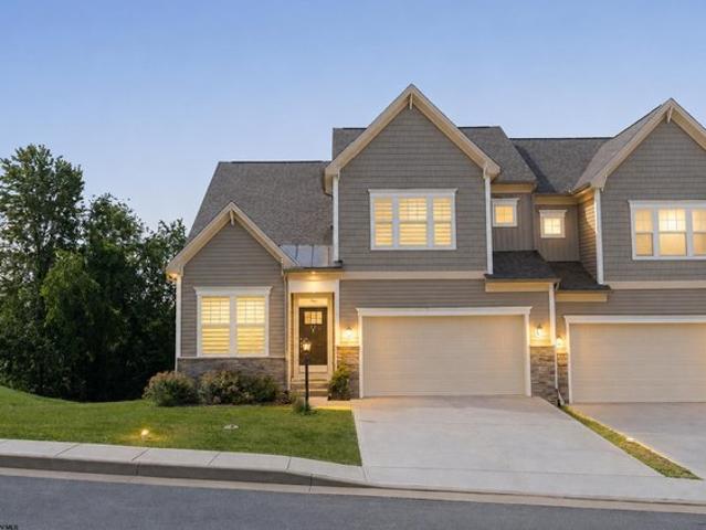 Condo for sale in Bridgeport, West Virginia
