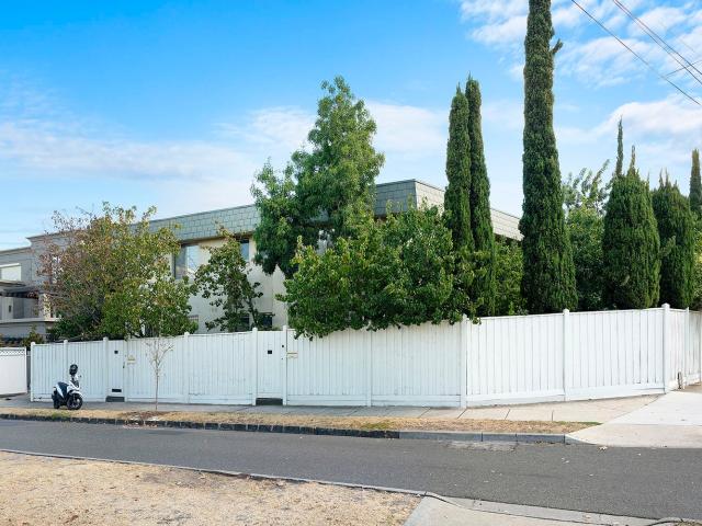 Apartment for rent in Caulfield North, Melbourne