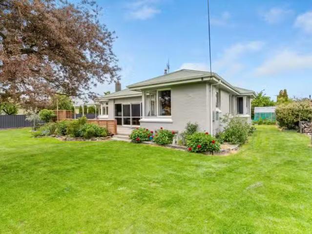 House for sale in Otakou