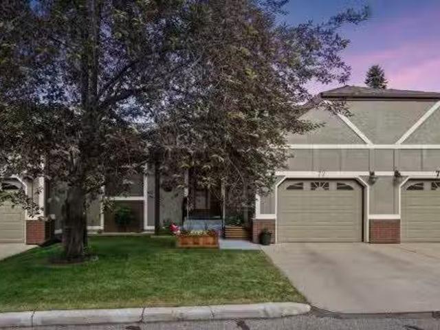 Condo for sale in Northwest, Alberta