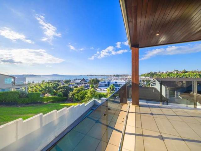 House for sale in Howick