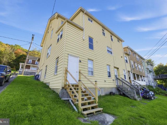 Townhouse for sale in New Columbus, Nesquehoning