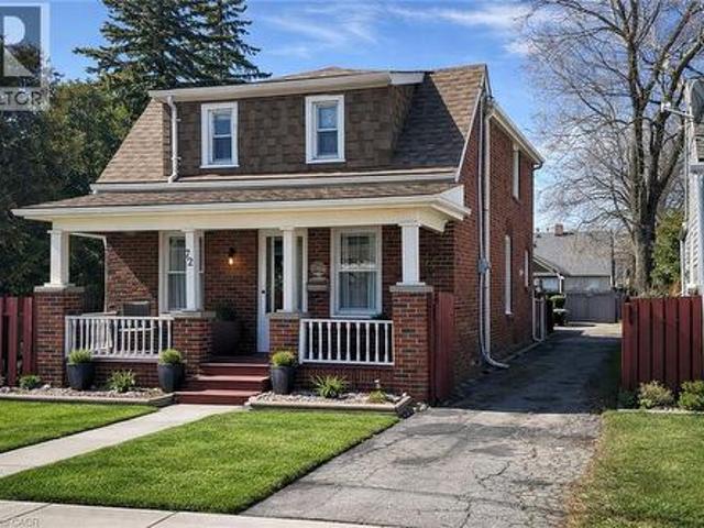 House for sale in Ancaster, Ontario