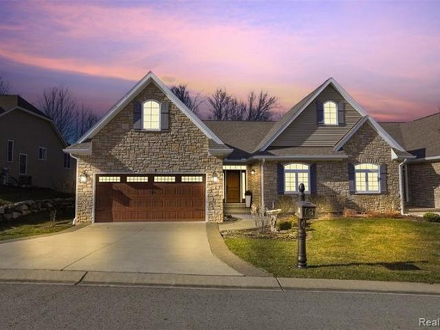 Condo for sale in Metamora, Michigan