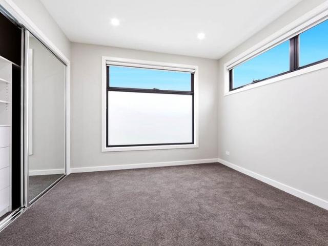 Townhouse for rent in Camerons Creek, Victoria