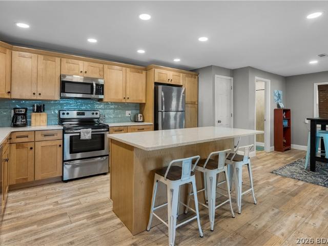 House for sale in Sunrise Beach, Camden County