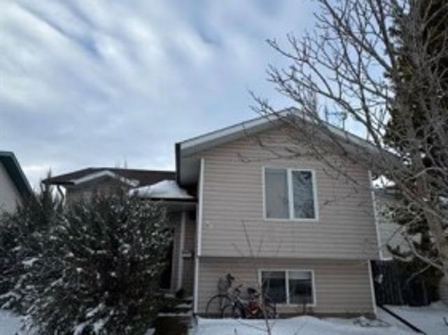 House for sale in Sylvan Lake, Alberta