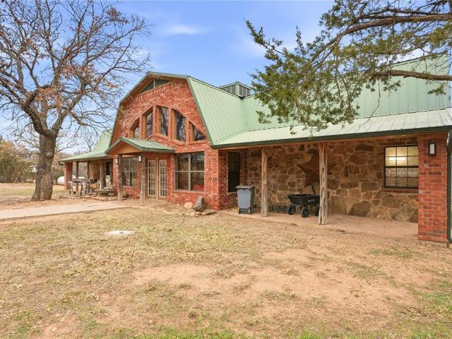 House for sale in Indiahoma, Oklahoma