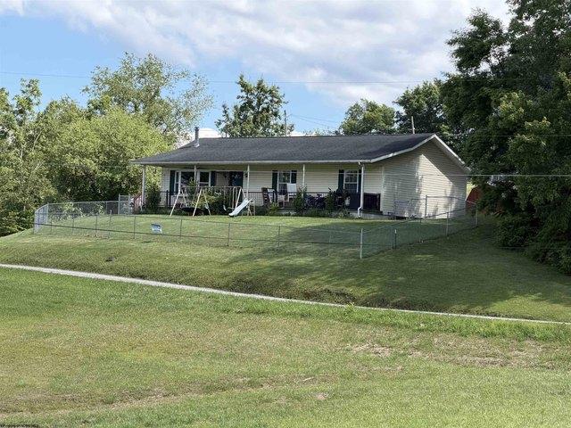 House for sale in Belington, West Virginia
