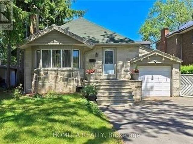 House for rent in Etobicoke