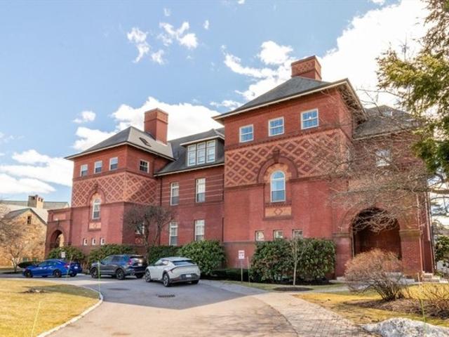 Condo for sale in Auburndale, Massachusetts