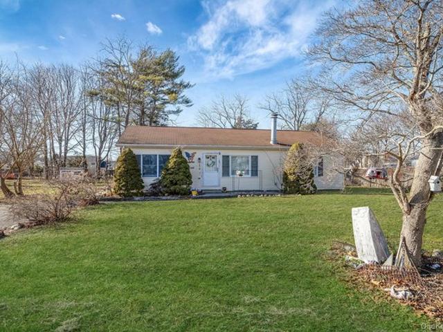 House for sale in Bohemia, New York