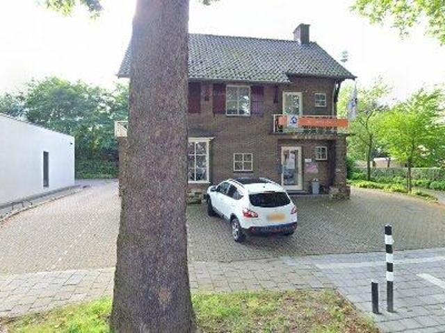 Bedrijfspand te huur in Geleen, Limburg