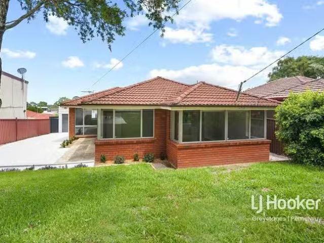 House for rent in Greystanes