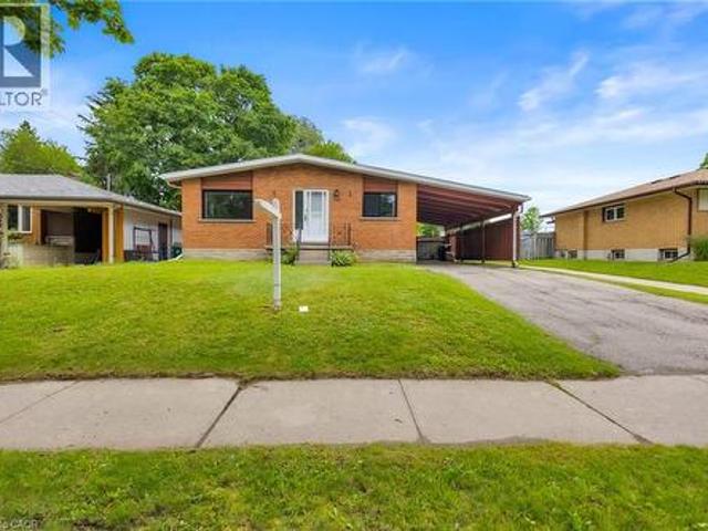 House for sale in Kitchener, Ontario