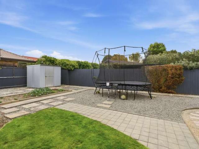 House for sale in Chaslands, Canterbury