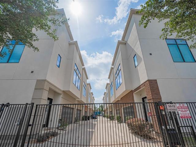 Townhouse for sale in Houston