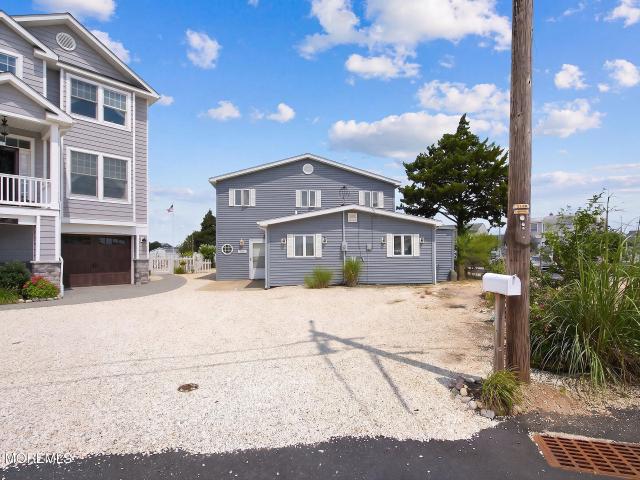 House for sale in Manahawkin, New Jersey