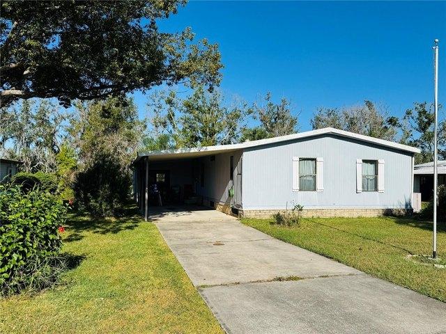 House for sale in Oxford, Florida