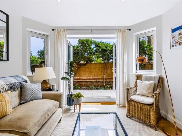Apartment for rent in London Borough of Wandsworth, Greater London