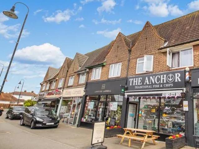 Apartment for rent in Albany Park, Greater London