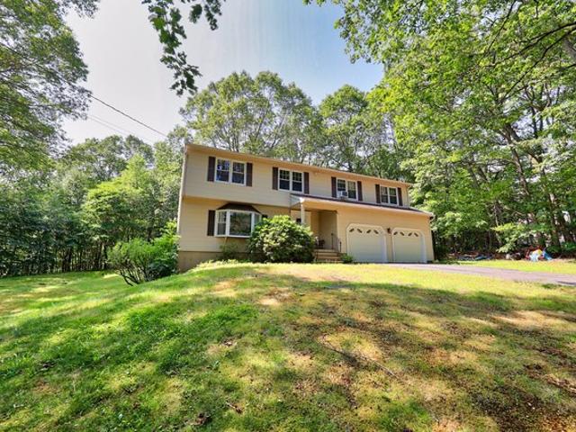 House for sale in Prospect, Connecticut