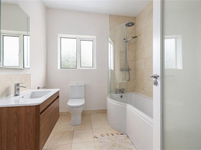 Terraced House to rent in Dundrum, North Tipperary