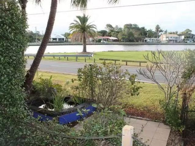 Apartment for rent in Helensvale Town Centre