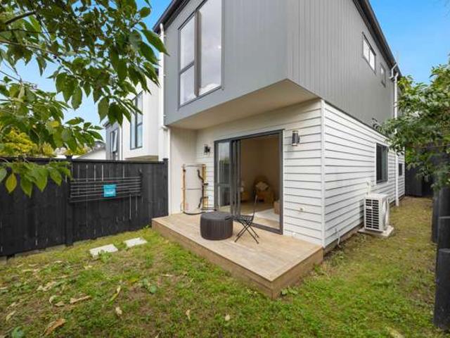 Townhouse for sale in Whangaparaoa, Oroua County