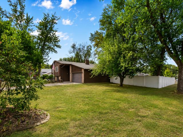 House for sale in Cottage Grove, Minnesota