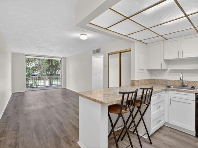 Condo for sale in Plantation, Florida