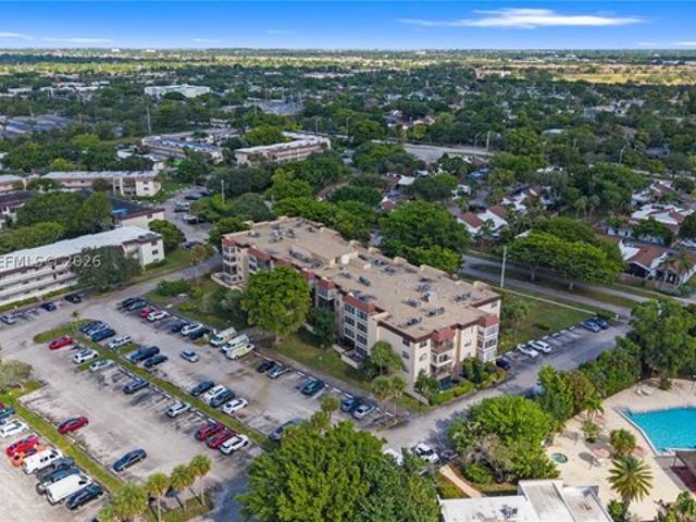Condo for sale in Plantation, Florida