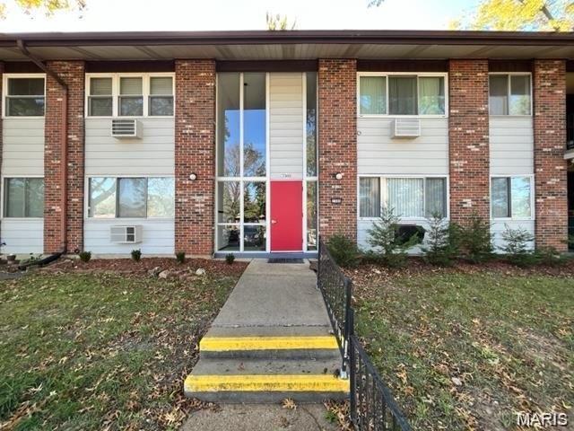 Condo for sale in Hazelwood, Missouri