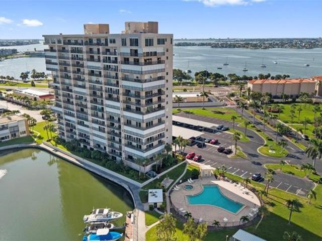 Condo for sale in South Pasadena, Florida