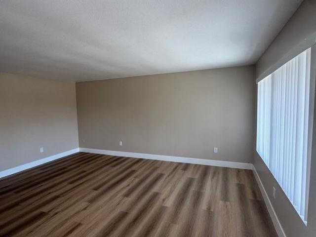 Apartment for rent in Huntington Beach, California