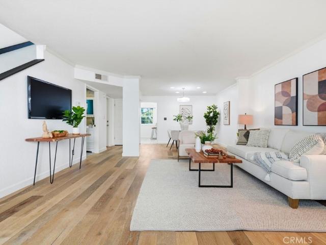 Townhouse for sale in Lake Balboa Neighborhood Council District, Canoga Park