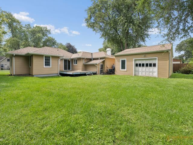 House for sale in Mchenry, Illinois
