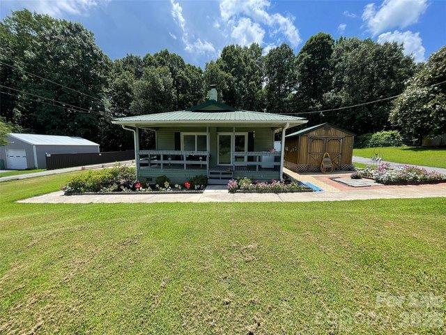 House for sale in Stanley, North Carolina