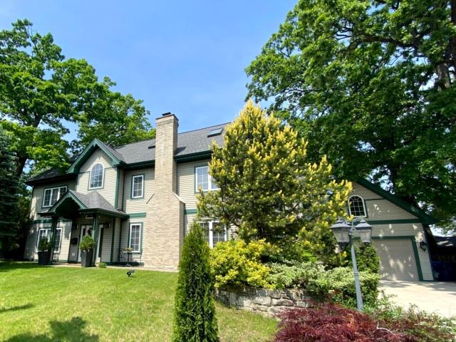 House for sale in Worth, Illinois