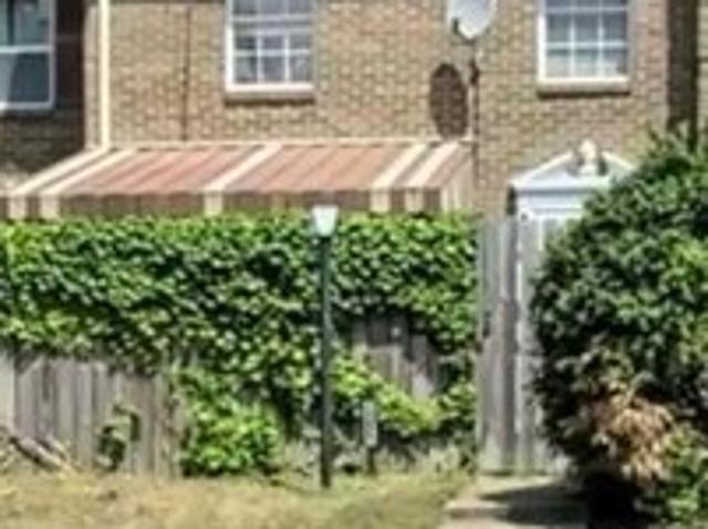 Townhouse for sale in Pittsburg, Pennsylvania