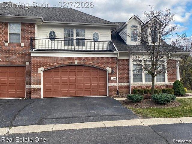 Condo for sale in West Bloomfield, Michigan