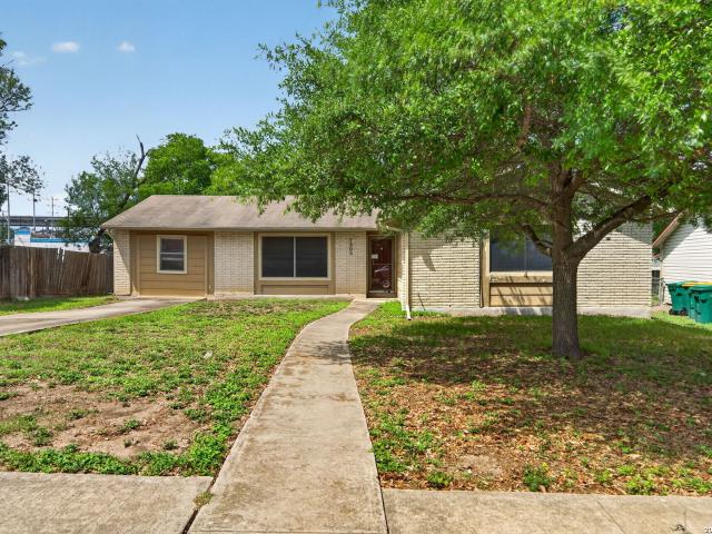 Property for sale in Live Oak, Texas