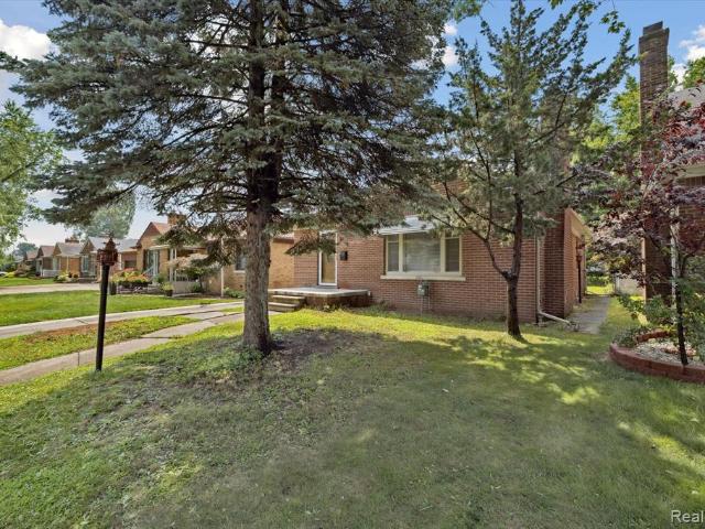 House for sale in Dearborn Heights